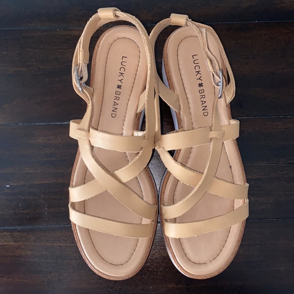 Platform Sandals - Picture 6 of 9